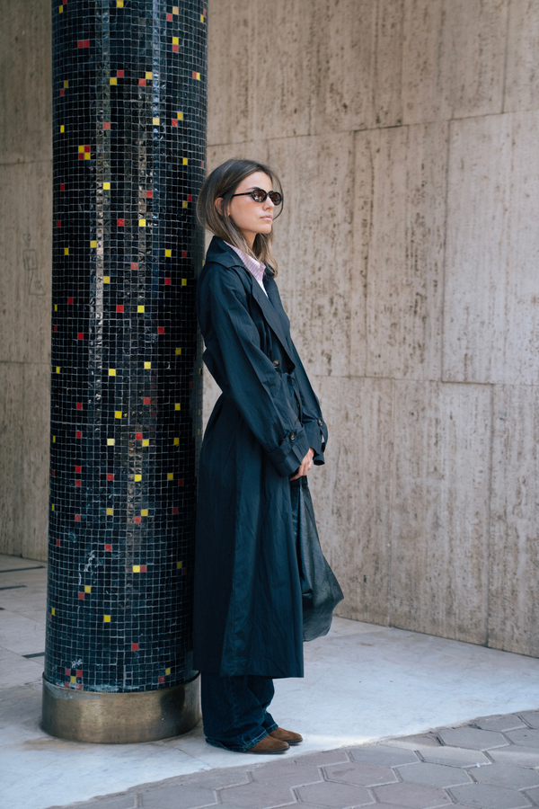 Oversized Light Trench in Black