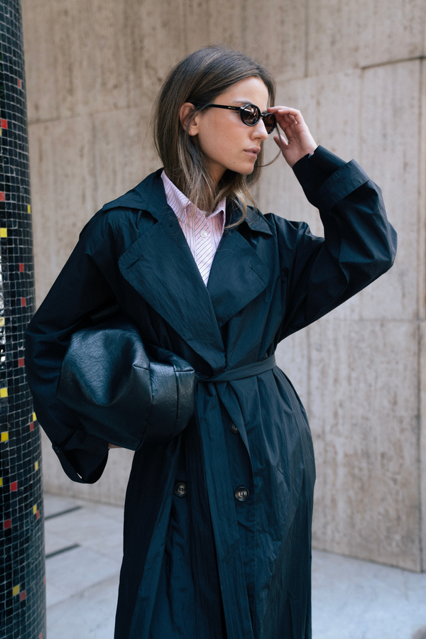 Oversized Light Trench in Black