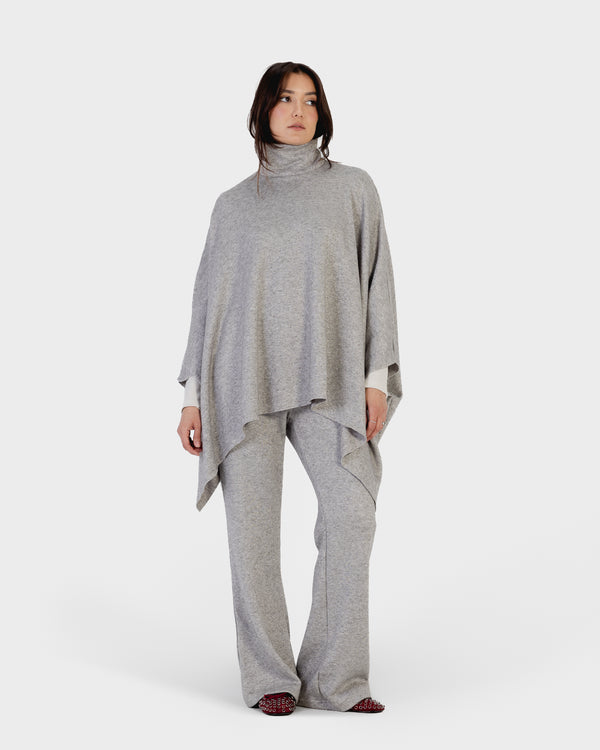 Shimmer Poncho Set in Silver