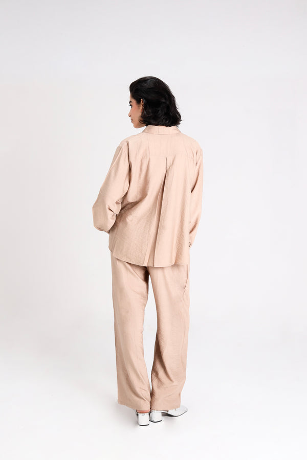 Shifted Midline Crinkled Pants in Beige