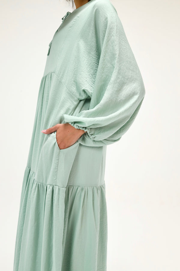 Flowy Gathered Dress in Mint