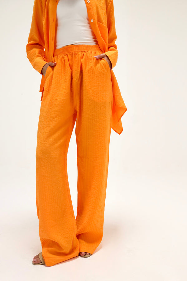 Bottom line Set in Orange