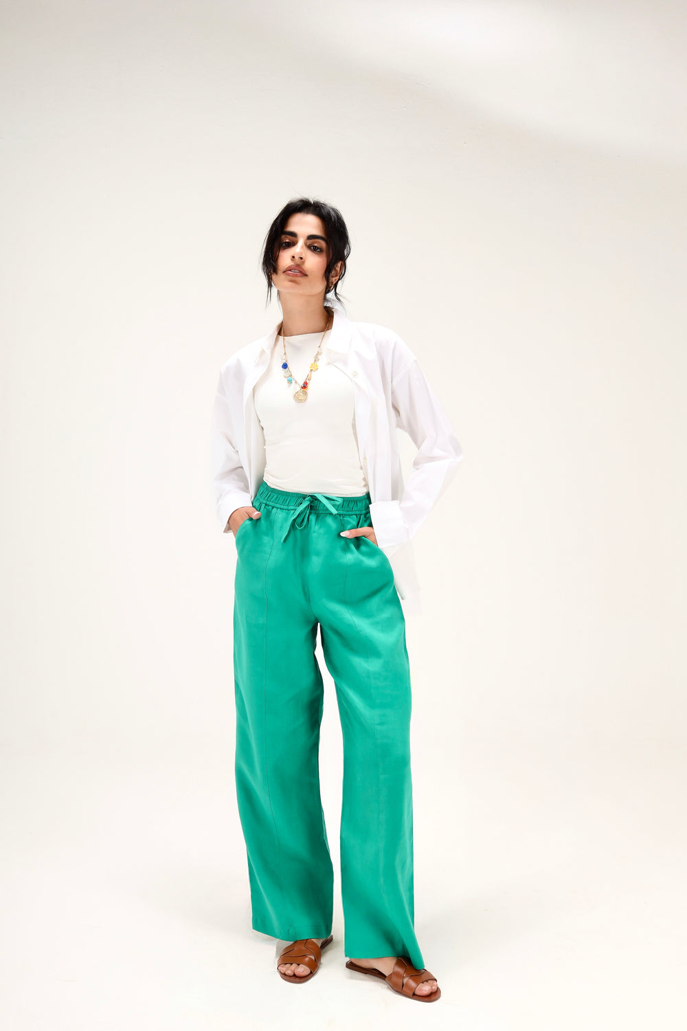 Livin’ In Linen Pants in Emerald Green