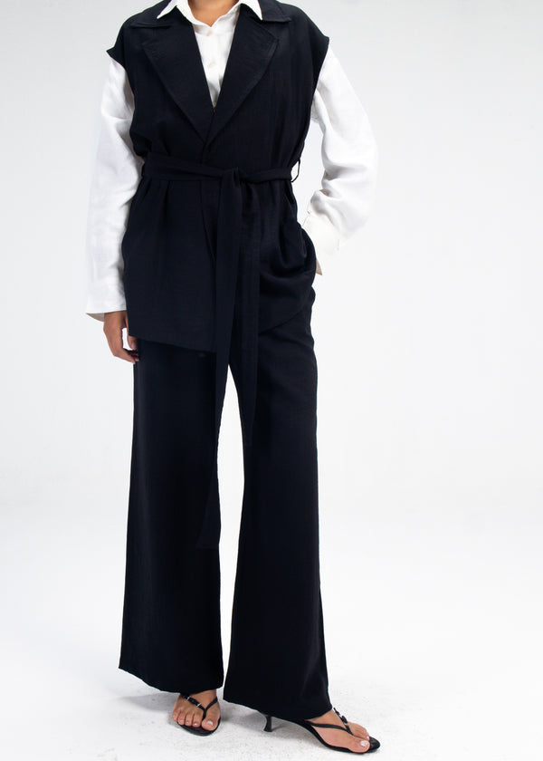 Crinkled Straight Leg Pants in Black