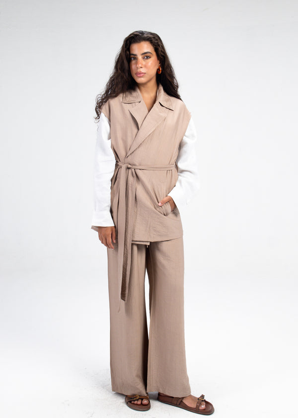 Crinkled Straight Leg Pants in Cafe