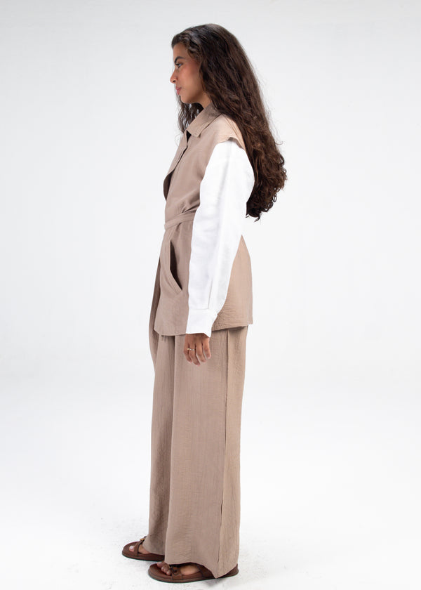 Crinkled Vest Set in Camel