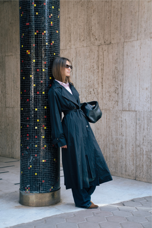 Oversized Light Trench in Black