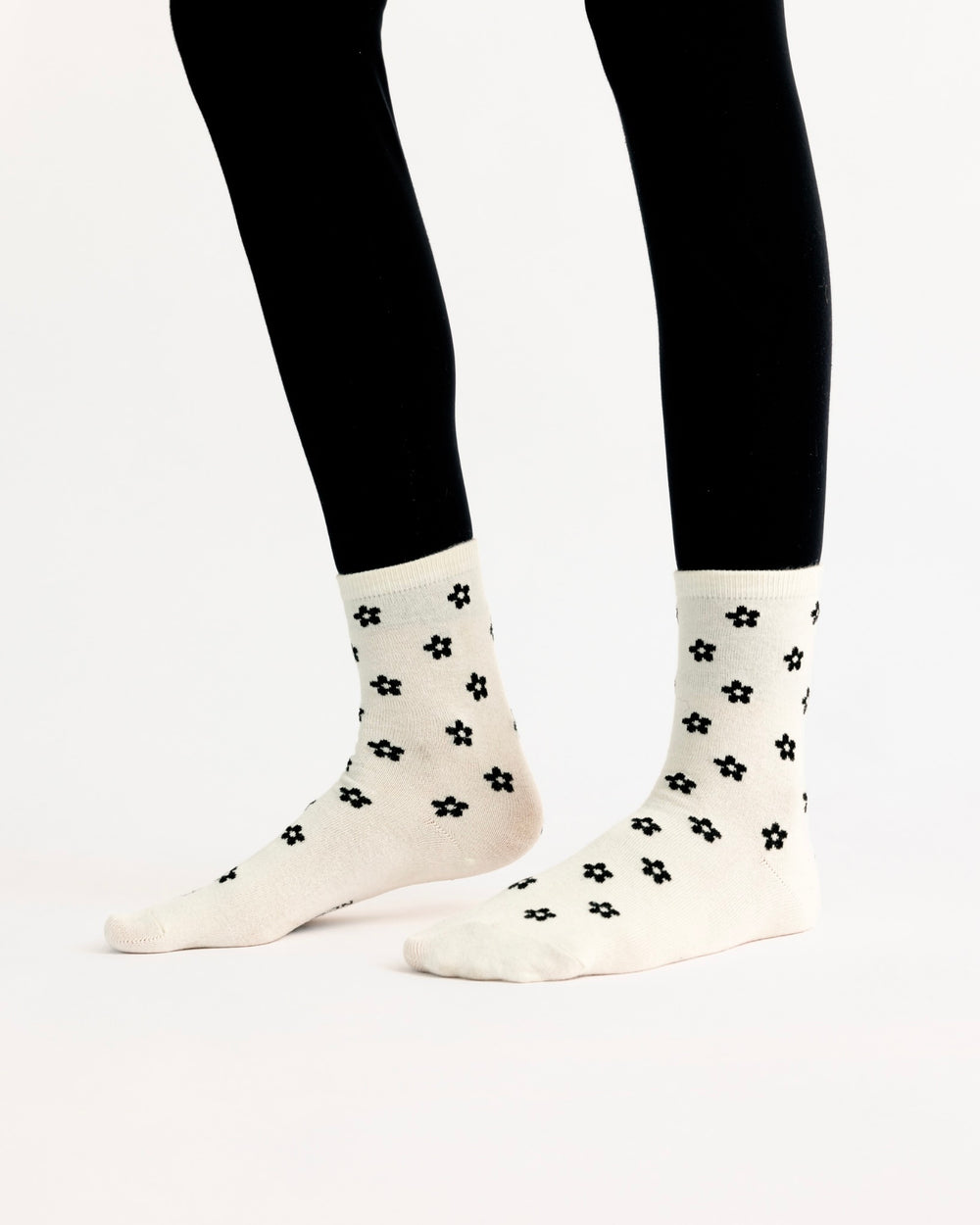 Secret Garden Crew Socks In Black