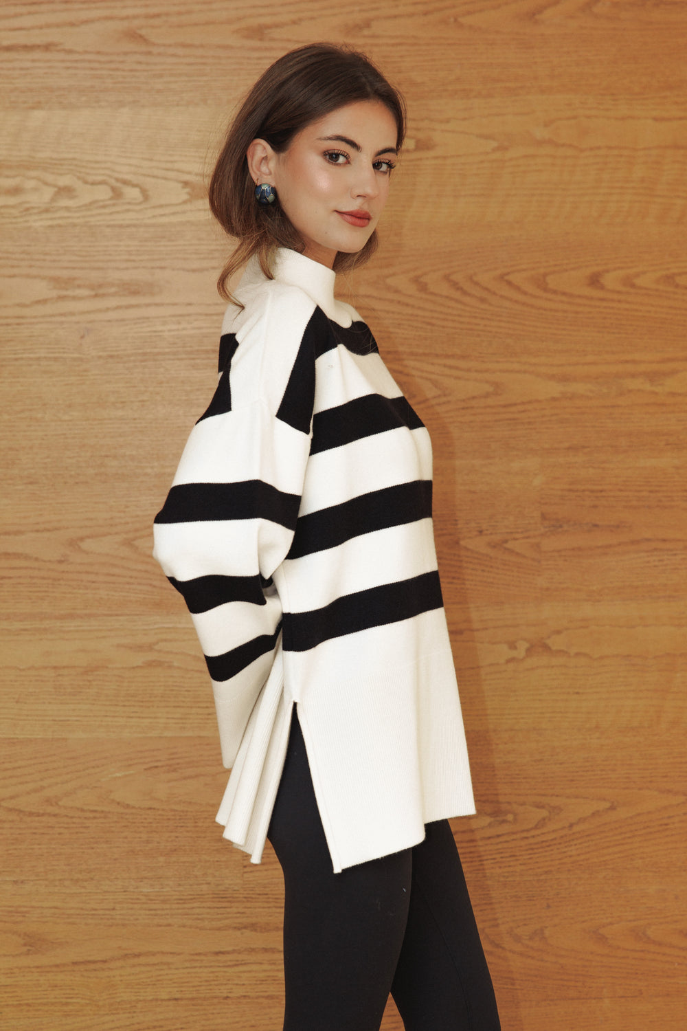 Oversized Sweater in Striped Black