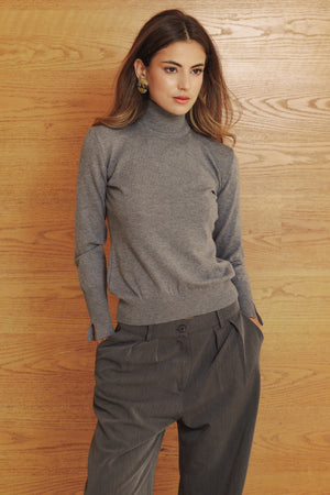 Turtle Neck in Grey