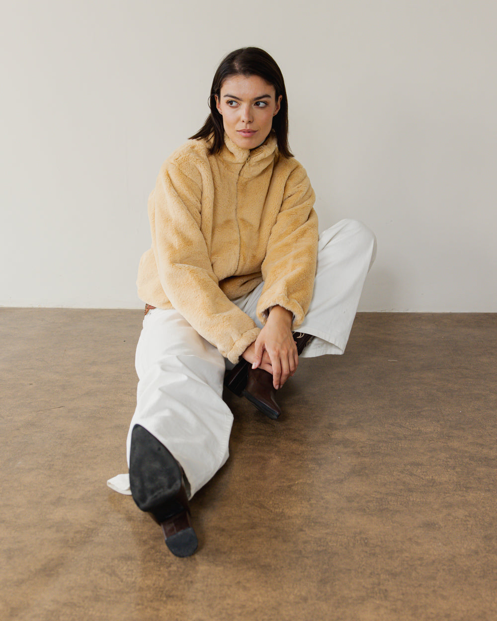 Cloudy Faux Fur Jacket In Sand