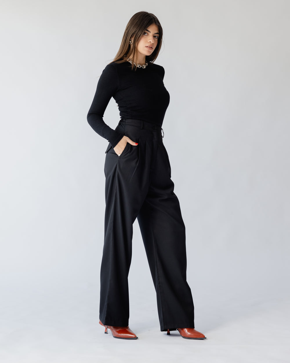 Gutsy Trousers in Black