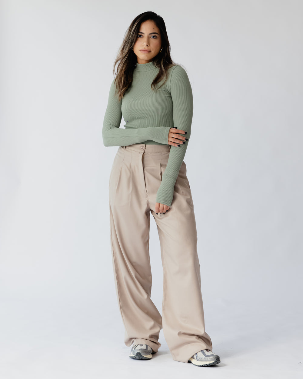 Gutsy Trousers in Beige