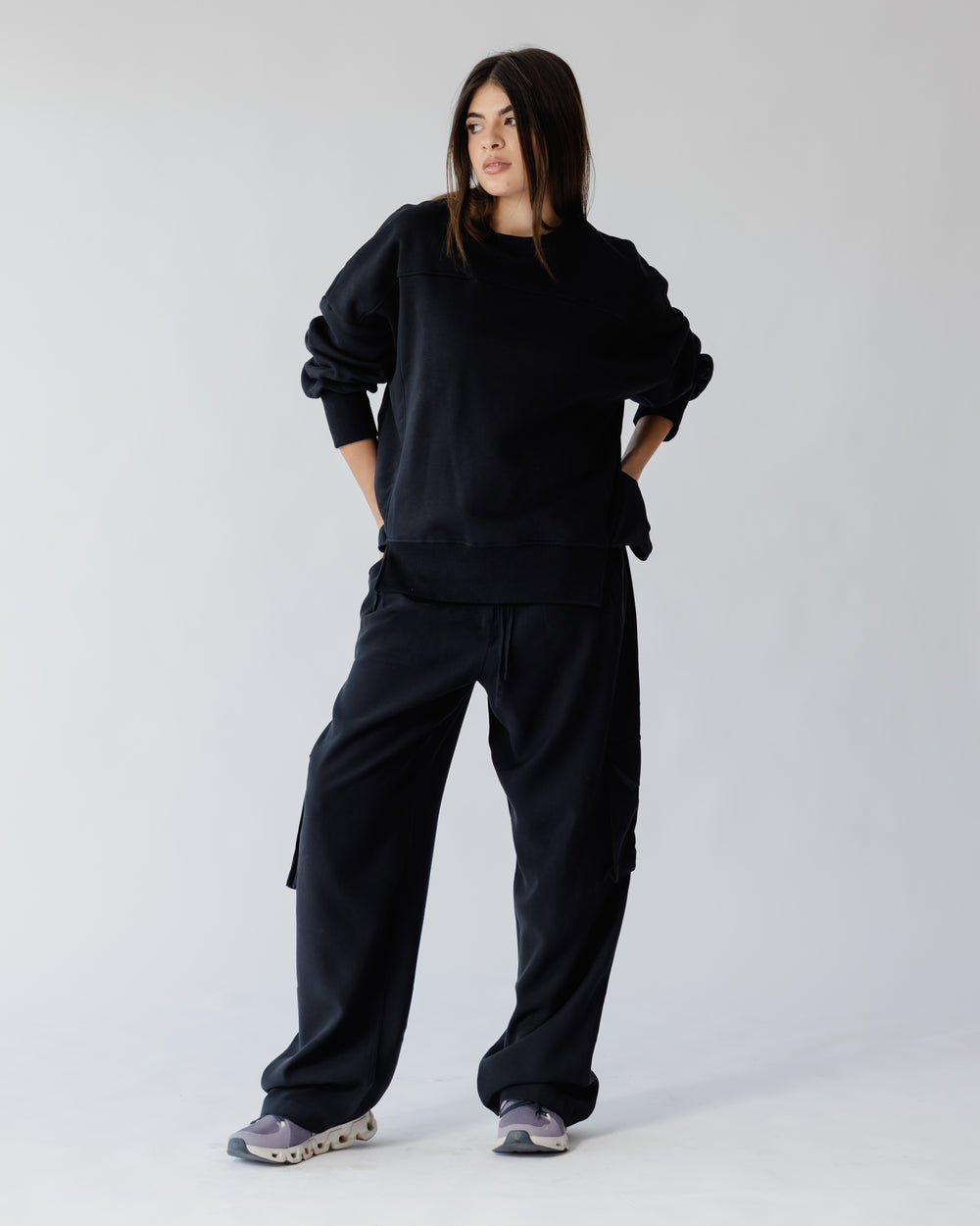 Adventurer Cargo Pants in Black