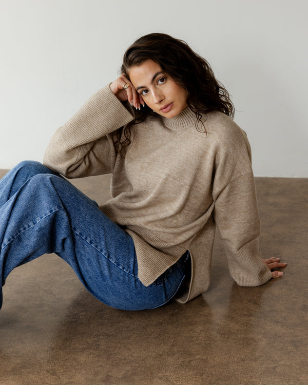 Good Feels Sweater In Dark Beige