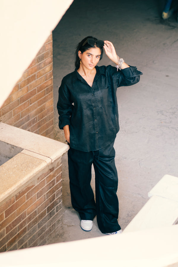 Livin’ In Linen Shirt in Black
