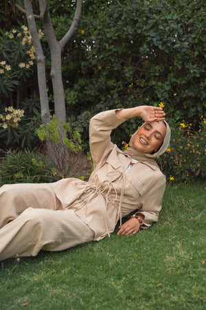 Crinkled Front Tie Set in Beige