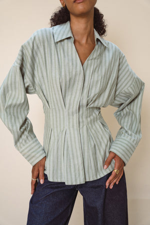 Fitted Waist Cotton Shirt in Green