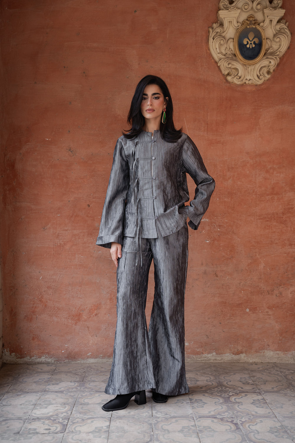 Mandarin Taffeta Set in Grey