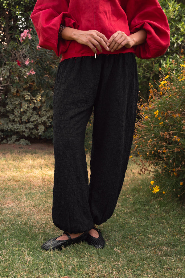 Balloon Lace Pants in Black