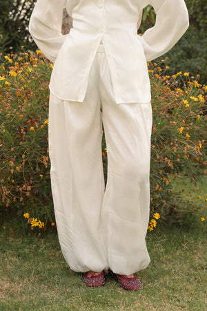 Shimmer Balloon Set in Off White