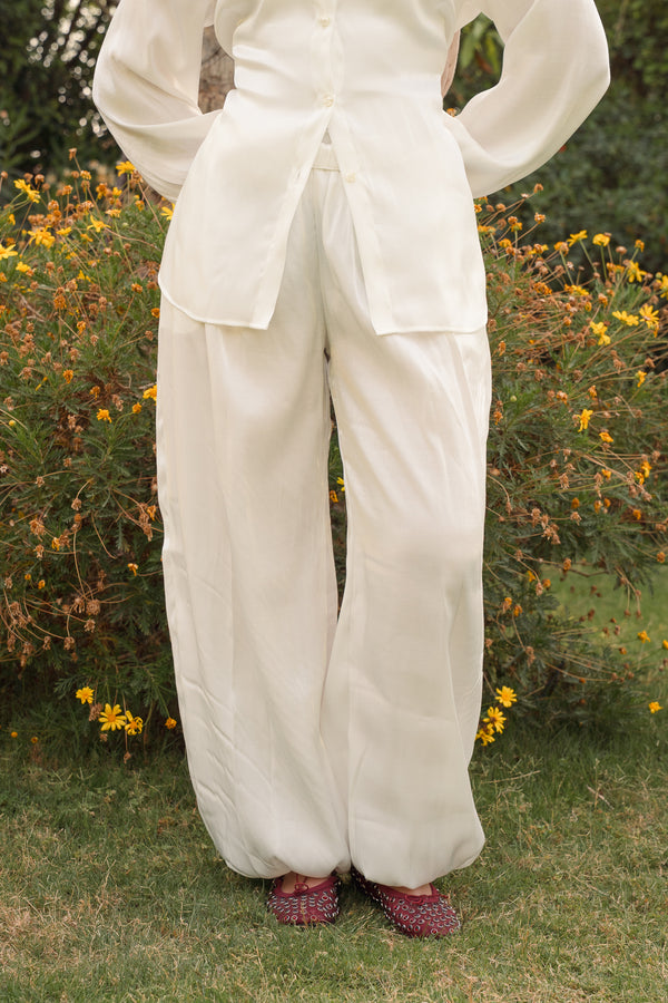 Shimmer Balloon Set in Off White