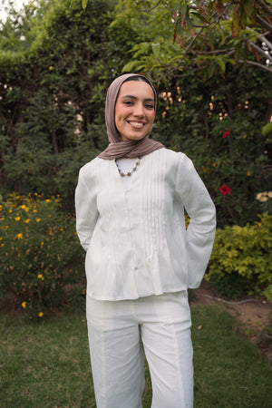 Pleated Linen shirt in White