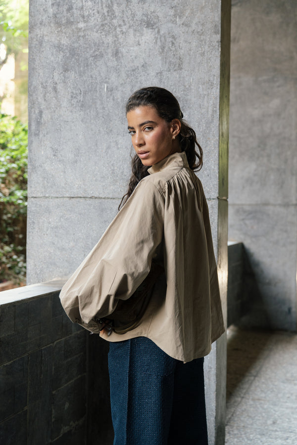 Gathered Poplin Blouse in Cafe