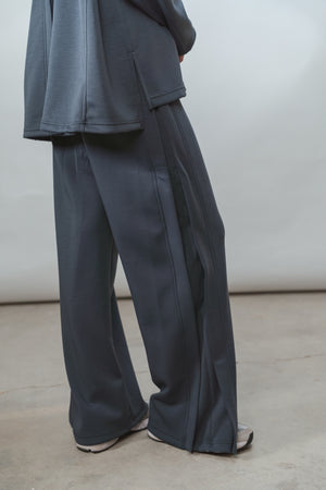 Ultra Soft Single Pleat Set in Steel Blue