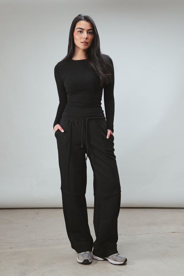 Drawstring Sweatpants in Black