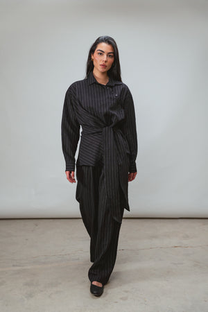 Shifted Set in Black