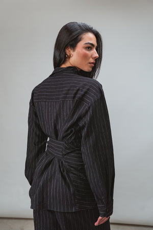 Shifted Set in Black