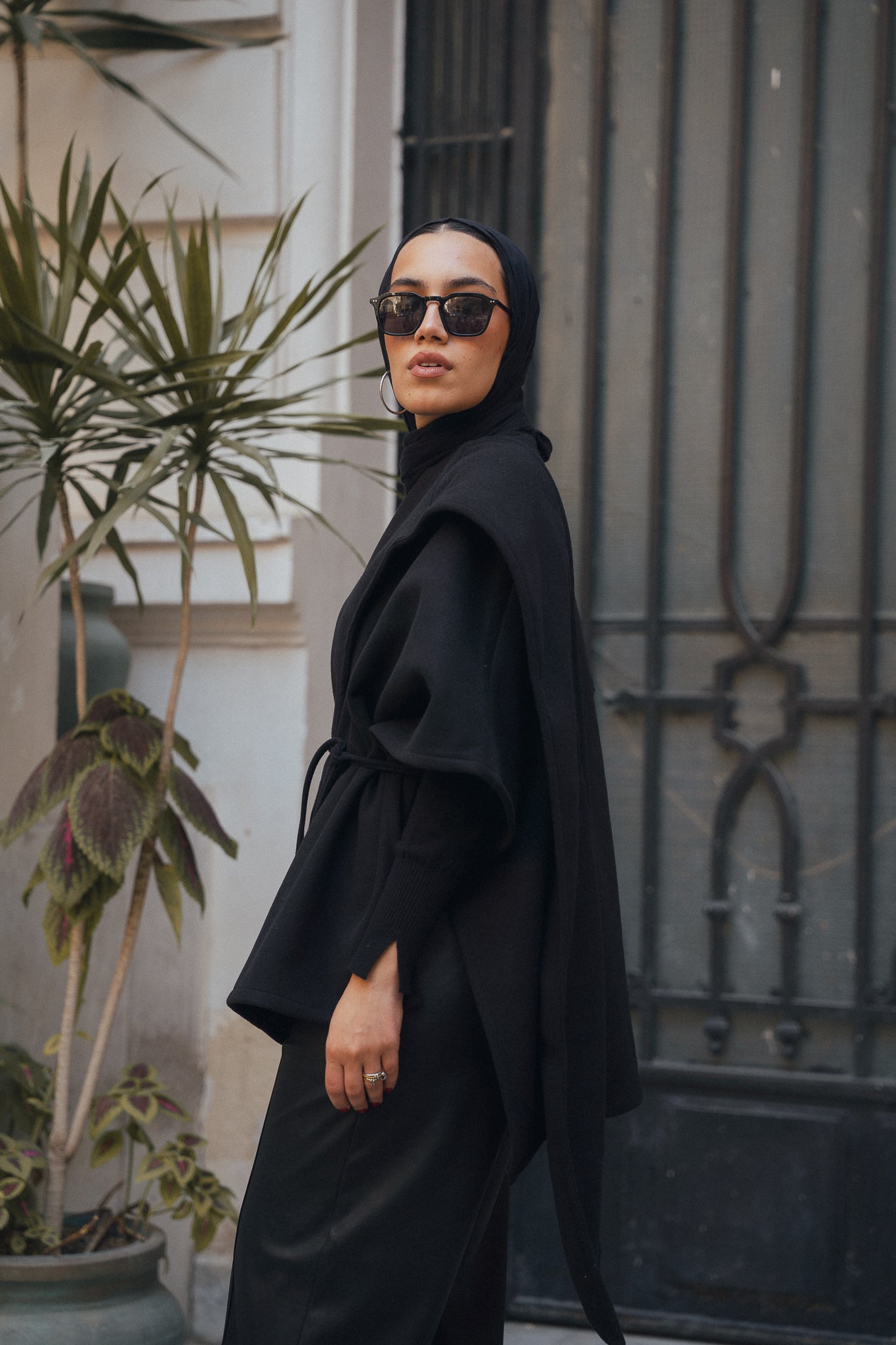 Asymmetric Cape in Black