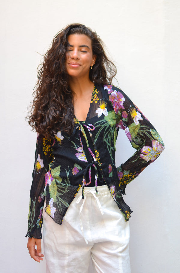 Crinkled Chiffon Cardigan in Black&Purple