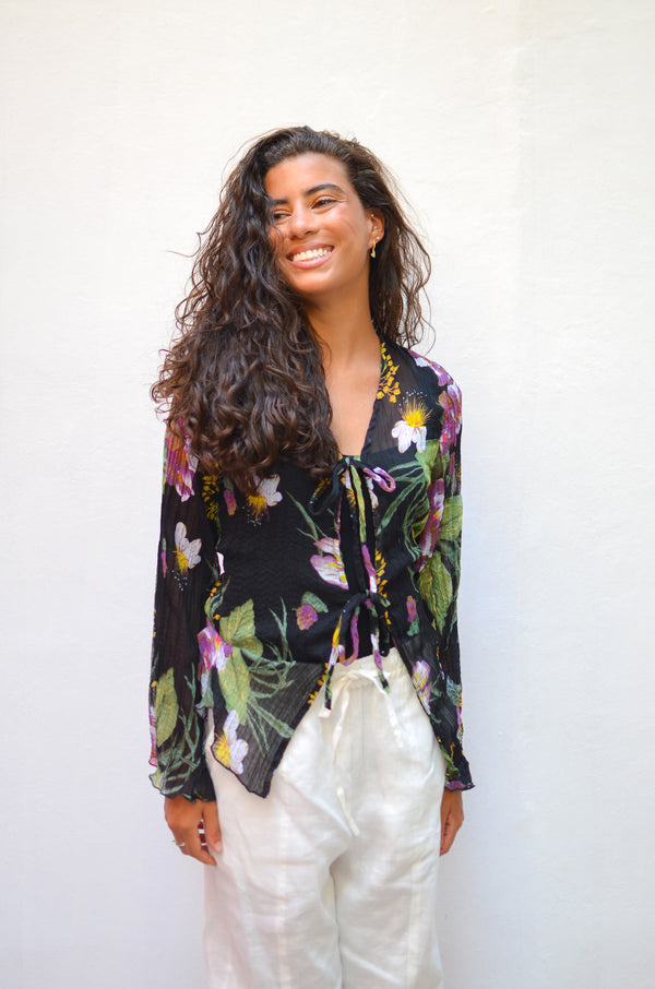 Crinkled Chiffon Cardigan in Black&Purple