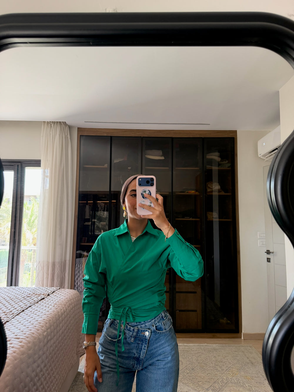 Tied-to-You Cropped Shirt in Dark Green