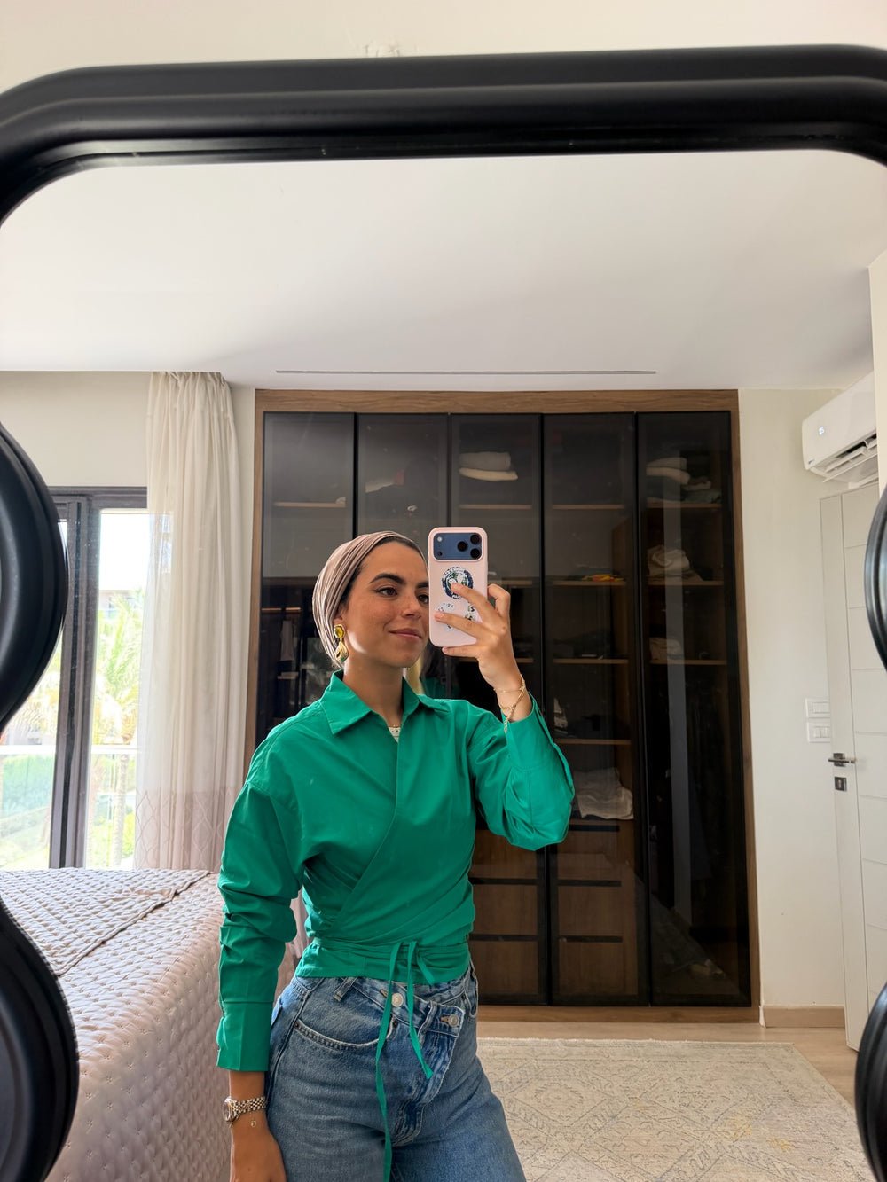 Tied-to-You Cropped Shirt in Dark Green