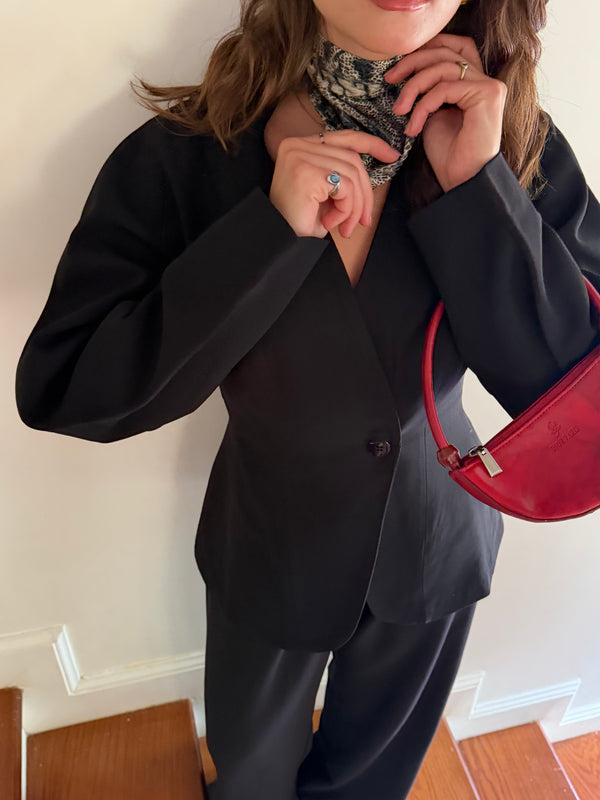 Sculpt Blazer in Black