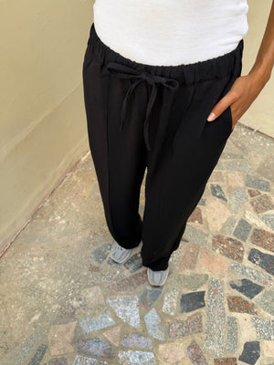Trousers in Black