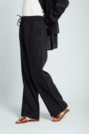 Livin’ In Linen Pants in Black
