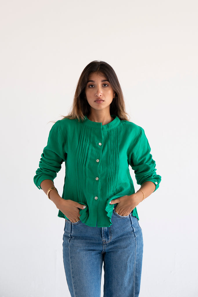 Pretty Pleates Shirt in Green